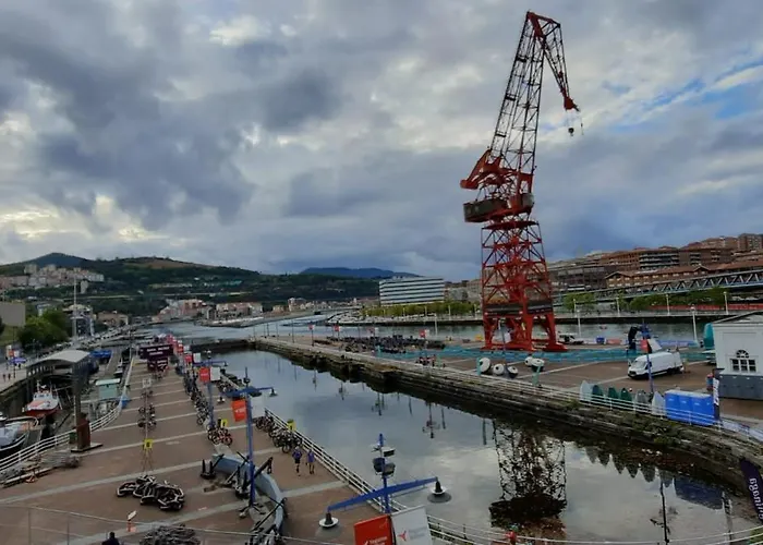 Bilbao, A Un Paso. * ビルバオ