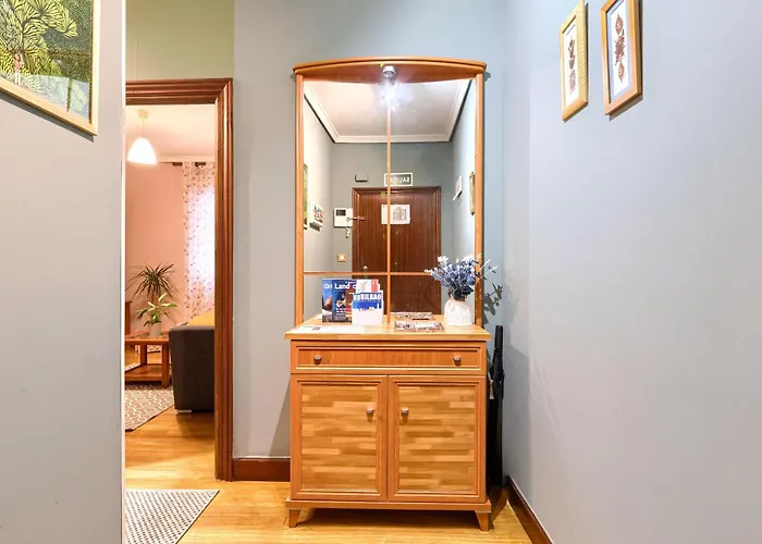 Bilbao, A Un Paso. Apartment *